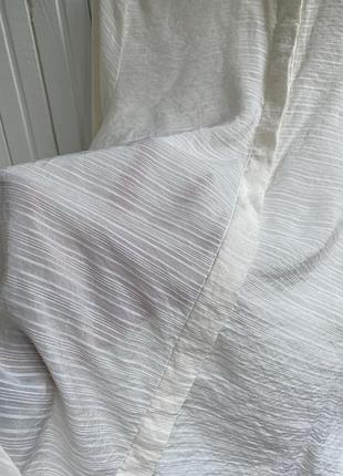 Блуза молочного цвета с рефленным воротником5 фото