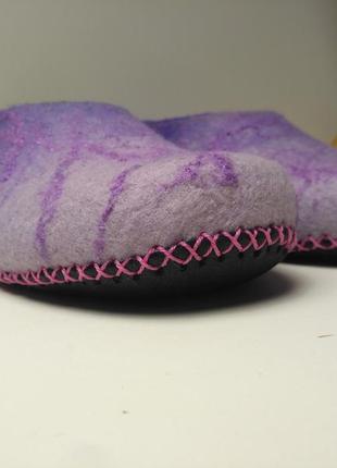 Тапочки валяні з натуральної вовни ручної роботи. підшиті шкірою. розмір 36 (23 см)