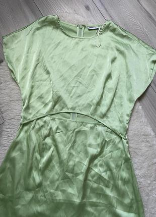 Сукня атласна легка плаття з вирізом мʼята5 фото