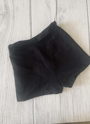 Замшевые шорты с короткие черные с поясом1 фото