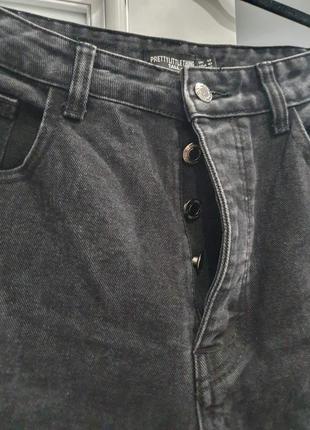 Стильные рванные джинсы4 фото