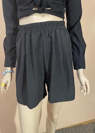 Черные свободные легкие шорты!