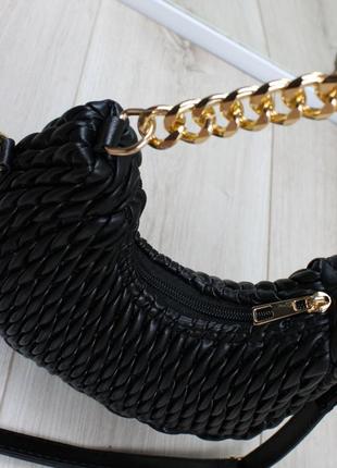 Маленькая стильная сумочка