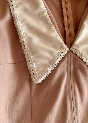 Розовое платье с воротником4 фото