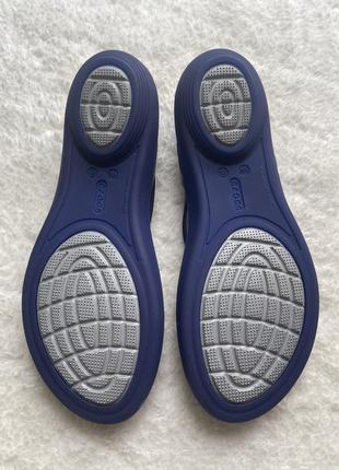 Босоножки crocs isabella sandal iconic comfort w6 cини3 фото