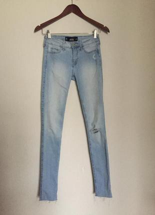 Hollister super skinny с необработанным низом