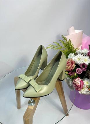 Оливковые кожаные туфли лодочки с бантиком много цветов3 фото