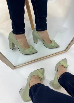 Оливковые кожаные туфли лодочки с бантиком много цветов6 фото