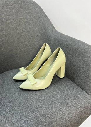 Оливковые кожаные туфли лодочки с бантиком много цветов4 фото