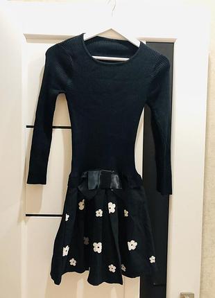 Романтичное платье с пышной юбочкой в цветочки