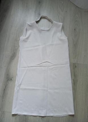 Платье с открытой спиной