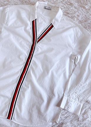 Стильная белая рубашка zara с полосами