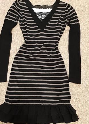 Тепле плаття-міді у смужки і рюші з мереживом