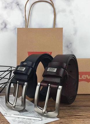 Чоловічий ремінь levi's у подарунковому наборі4 фото