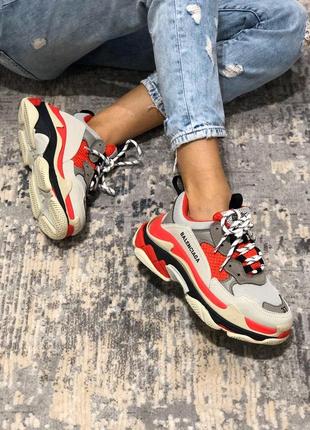 Balenciaga triple s стильные женские кроссовки из кожи /весна/лето/осень😍2 фото