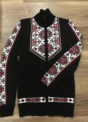 Тепла кофта з орнаментом
