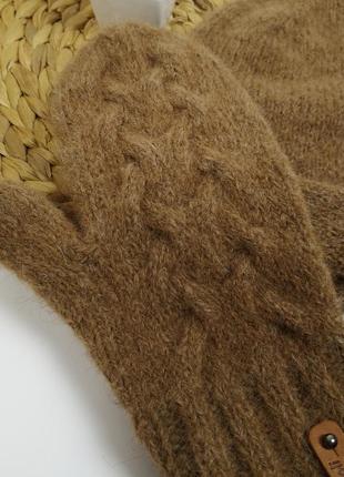 Теплые коричневые зимние варежки альпака3 фото