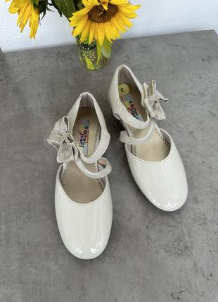Туфли для девочки лаковые белые rachel shoes4 фото