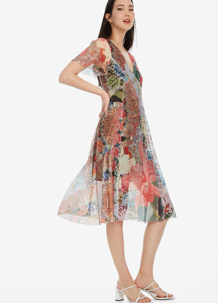 Цветочное платье с пиксельным принтом длины миди desigual6 фото