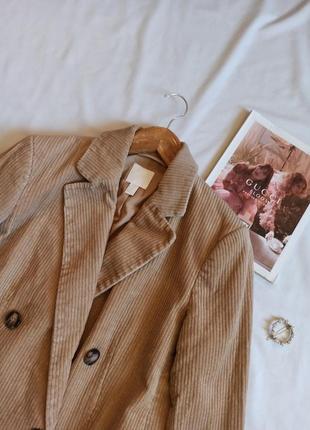 Удлиненный вельветовый двубортный пиджак6 фото