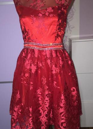 Платье красное гипюровое коктейльное