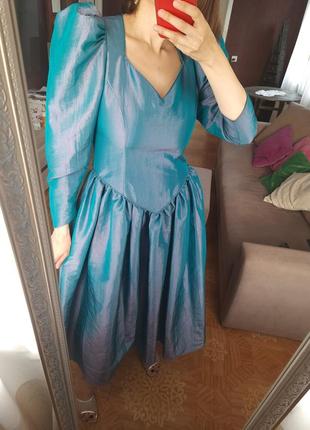 Роскошное винтажное платье из тафты с невероятными рукавами1 фото