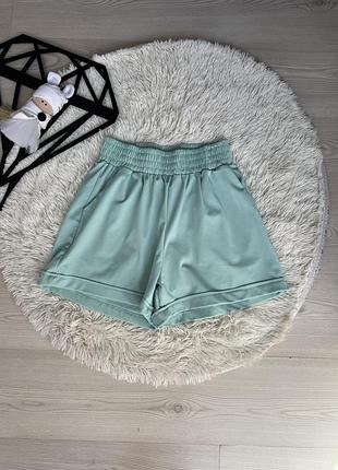 Шорти