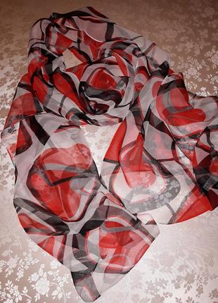Шовковий шарф з абстрактним малюнком - модний аксесуар для неповторного образу