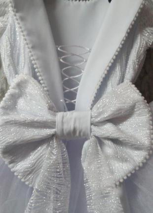 Шикарное белоснежное платье для маленькой леди5 фото