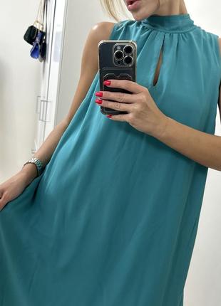 Дуже гарна сукня бірюзового кольору