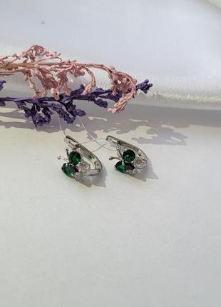 Серебряные серёжки серьги бабочки в зеленых камнях серебро 925 пробы родированное 5815ор 2.70г7 фото
