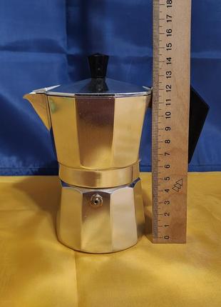 Хороша гейзерна кавоварка a-plus на 3 чашки турка для кави