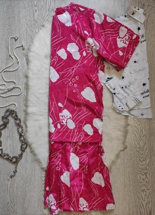 Розовое длинное платье миди плиссе снизу с белым принтом атласное шелковое короткий рукав батал3 фото