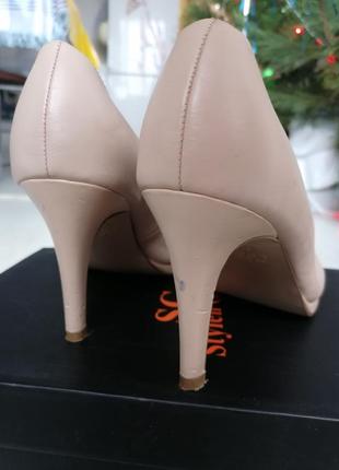 🌹нюдовые шкіряні човники🌹бежеві туфлі на підборах new look4 фото