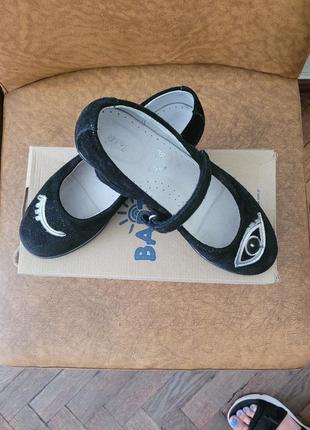 Кожаные туфли для девочки 35 р2 фото
