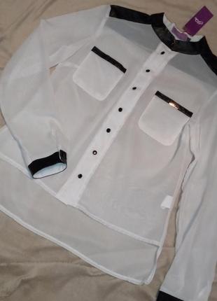 Біла шифонова блузка з чорними вставками з екошкіри xl