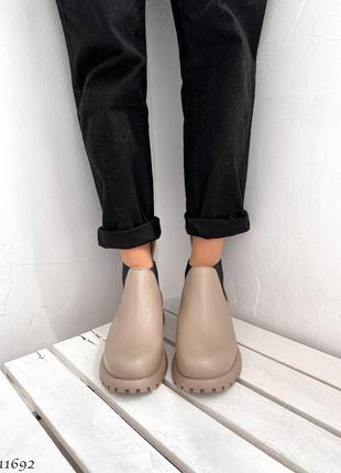Демисезонные ботинки на резинке
цвет: капучино, натуральная кожа4 фото