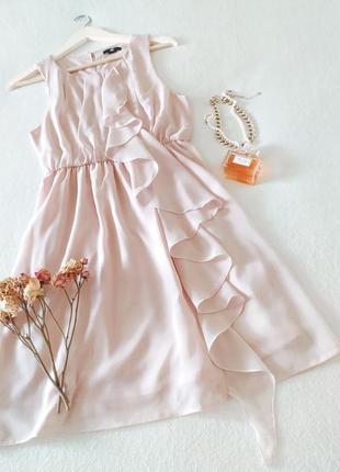 Женственное нежное платье пыльно-розового цвета с воланом3 фото