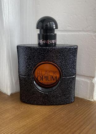 Yves saint laurent парфум black opium1 фото