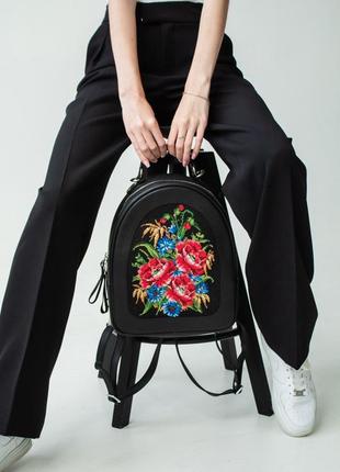 Наплечник с вышивкой, рюкзак с вышивкой, кожаный рюкзак, вышитый наплечник, сумка рюкзак, выполненная в украинском1 фото