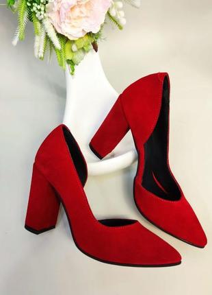 Красные замшевые туфли лодочки на удобном каблуке5 фото