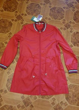 Красная куртка ветровка дождевик нижняя2 фото