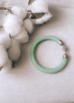 Браслет из бисера