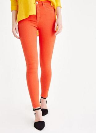 Очень удобные скинни кирпичного цвета.