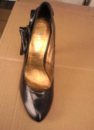 Женские туфли