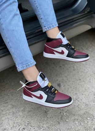 Кроссовки nike air jordan 1 mid se black dark beetroot7 фото