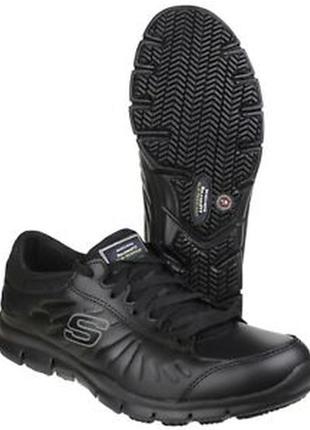 Черные натуральные кожаные кроссовки кеды шнуровкой черной подошвой relaxed skechers