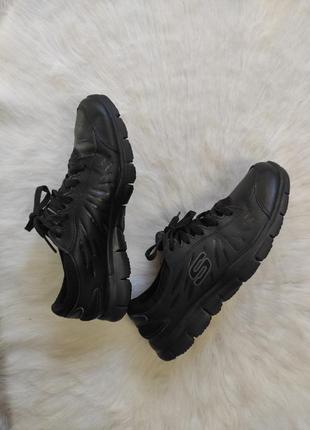 Черные натуральные кожаные кроссовки кеды шнуровкой черной подошвой relaxed skechers4 фото