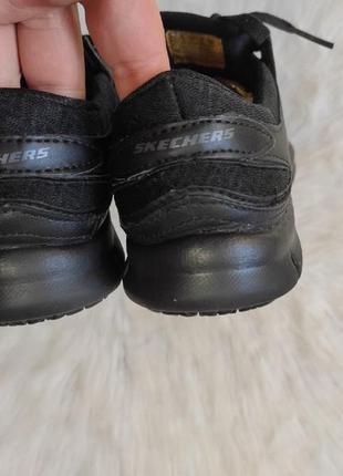 Черные натуральные кожаные кроссовки кеды шнуровкой черной подошвой relaxed skechers8 фото