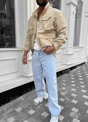 Мужская осеняя бежевая куртка джинсовая куртка бомбер бежева чоловіча джинсовка бомбер2 фото